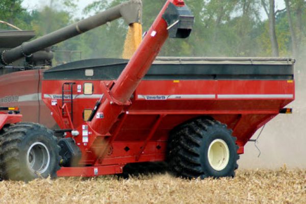 Unverferth | 20 Series Dual-Auger Grain Carts | Model 1110 for sale at Central Jersey Equipment, NJ