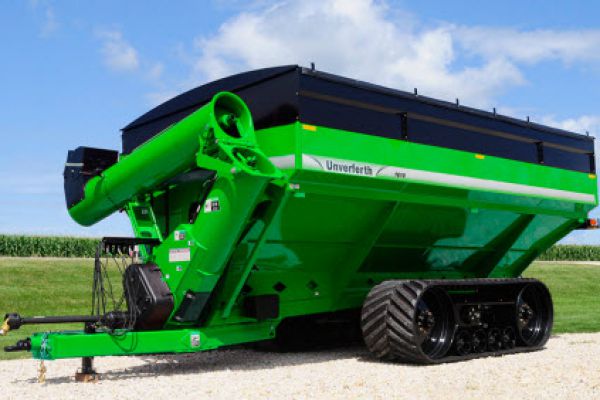 Unverferth | 20 Series Dual-Auger Grain Carts | Model 1610 for sale at Central Jersey Equipment, NJ